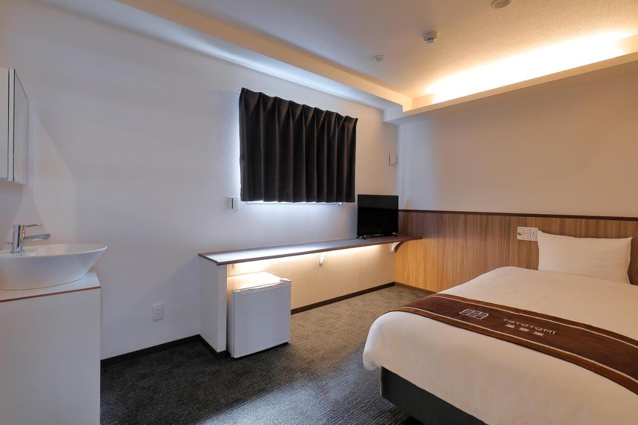 Ostay Namba Minami Hotel Toyotomi Skybird Osaka Bagian luar foto